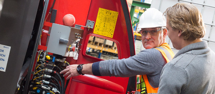 Hoe verbetert & verheft instructeur Herman Fontijn de intern transportwereld?