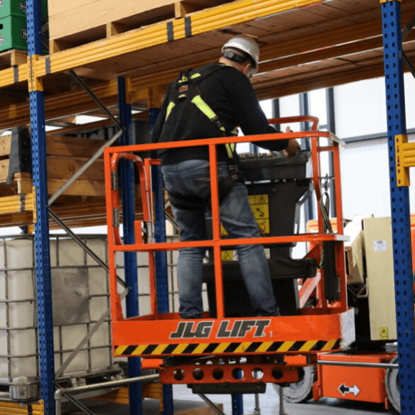 Veilig laden, lossen en vervoeren van hoogwerkers